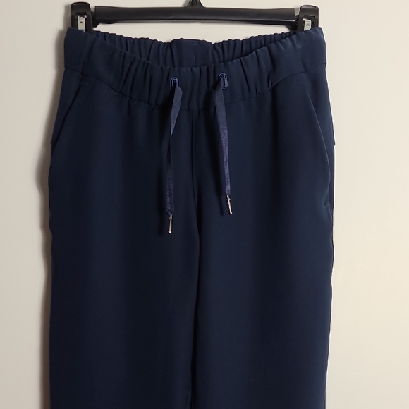 LULULEMON On The Fly Pant Woven 30" In Navy Size 2 - Picture 9 of 16